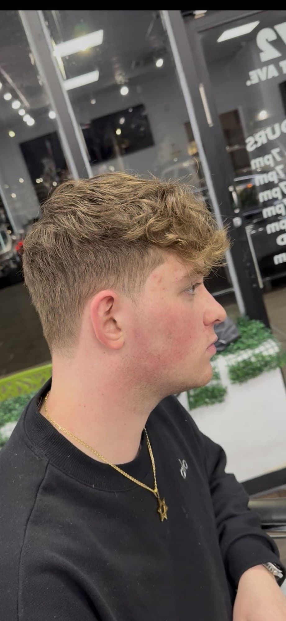 Textured fringe with a mid fade